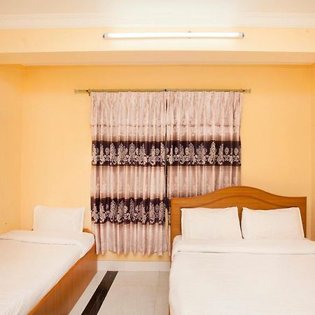 Spot On 397 Hotel Triveni Guest House Kathmandu Esterno foto