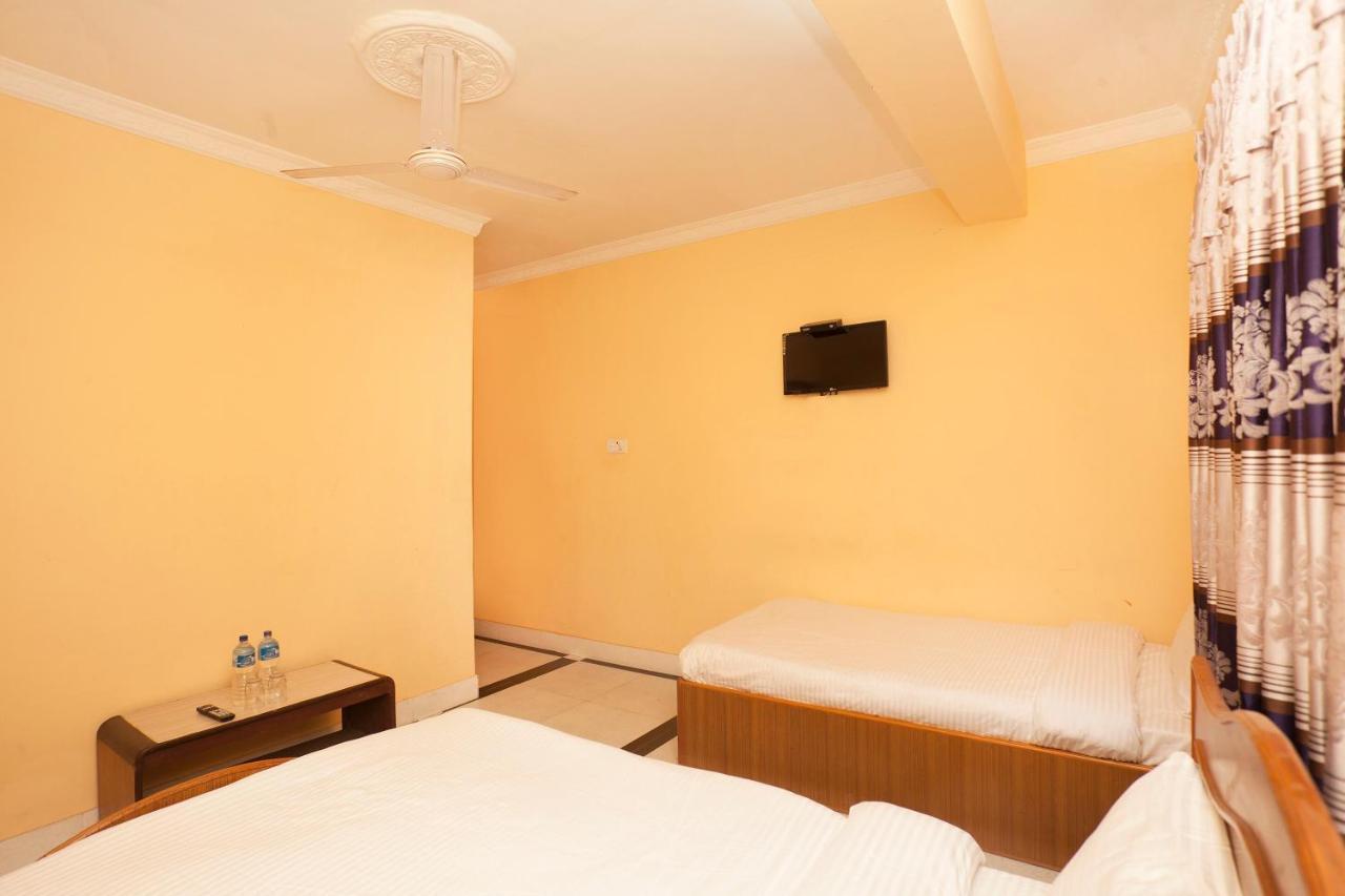 Spot On 397 Hotel Triveni Guest House Kathmandu Esterno foto