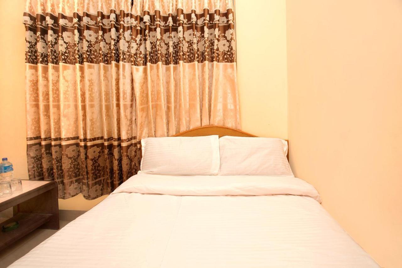 Spot On 397 Hotel Triveni Guest House Kathmandu Esterno foto